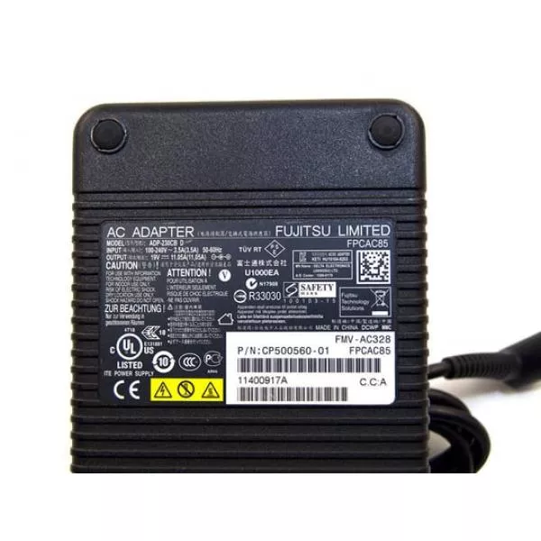 Power adapter Fujitsu 210W 6,2 x 3,0mm, 19V