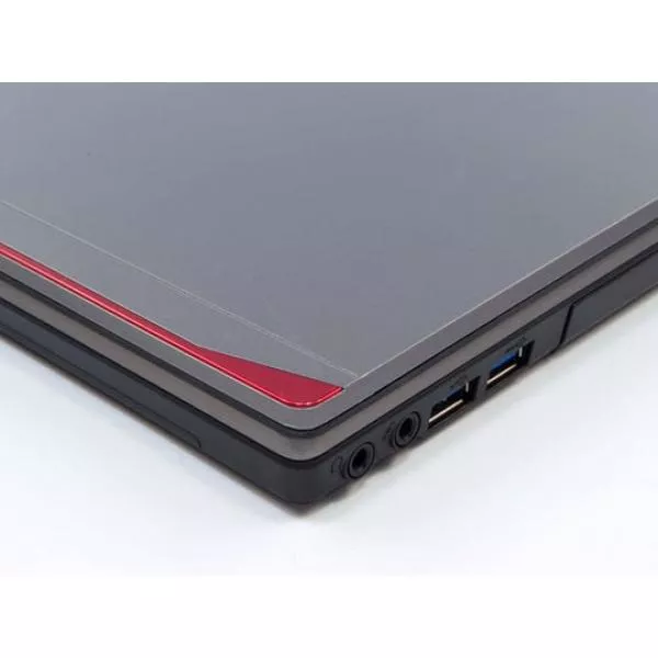 Laptop Fujitsu LifeBook E734