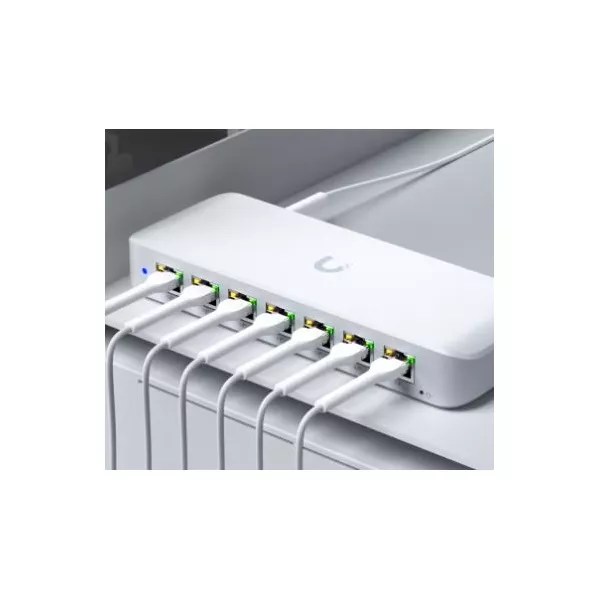 Ubiquiti UniFi USW-Ultra-60W 8xGbE LAN port 7x PoE+ (52W) L2 menedzselhető switch